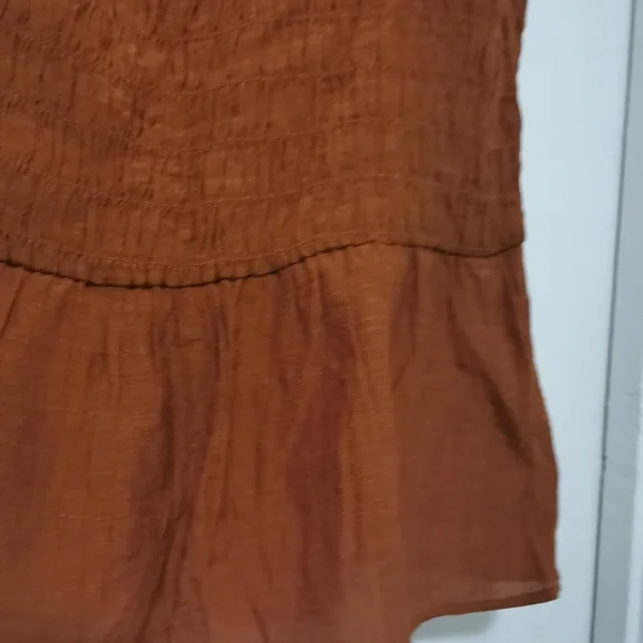 Women's Ruffled n Top - Picture 4 of 4